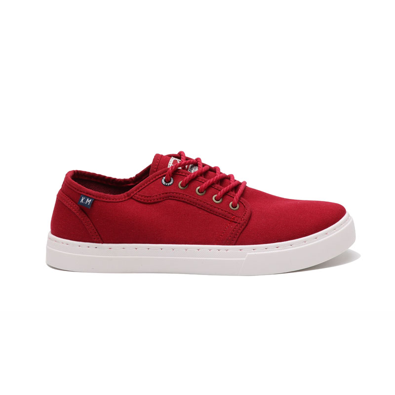Comfortable and durable canvas shoes