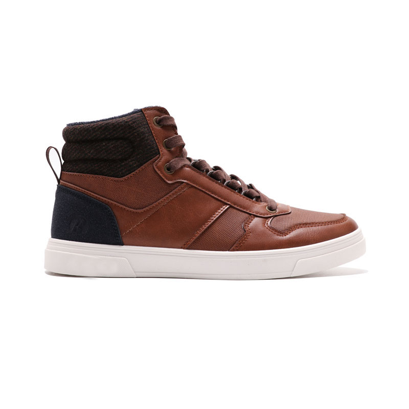 Comfortable and safe high-top shoes