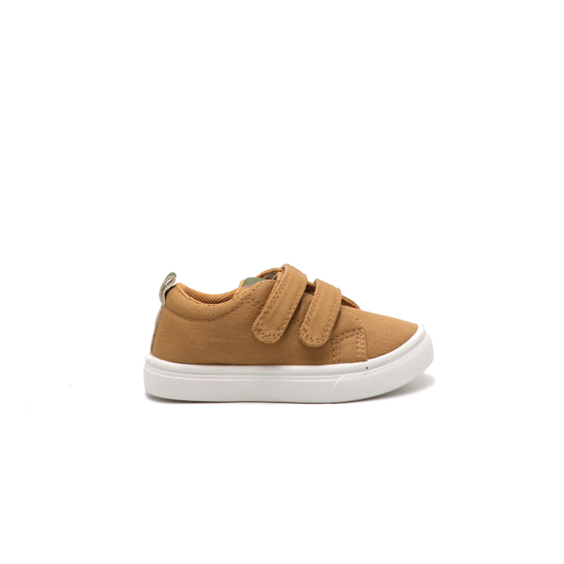 Comfortable neutral children's canvas shoes